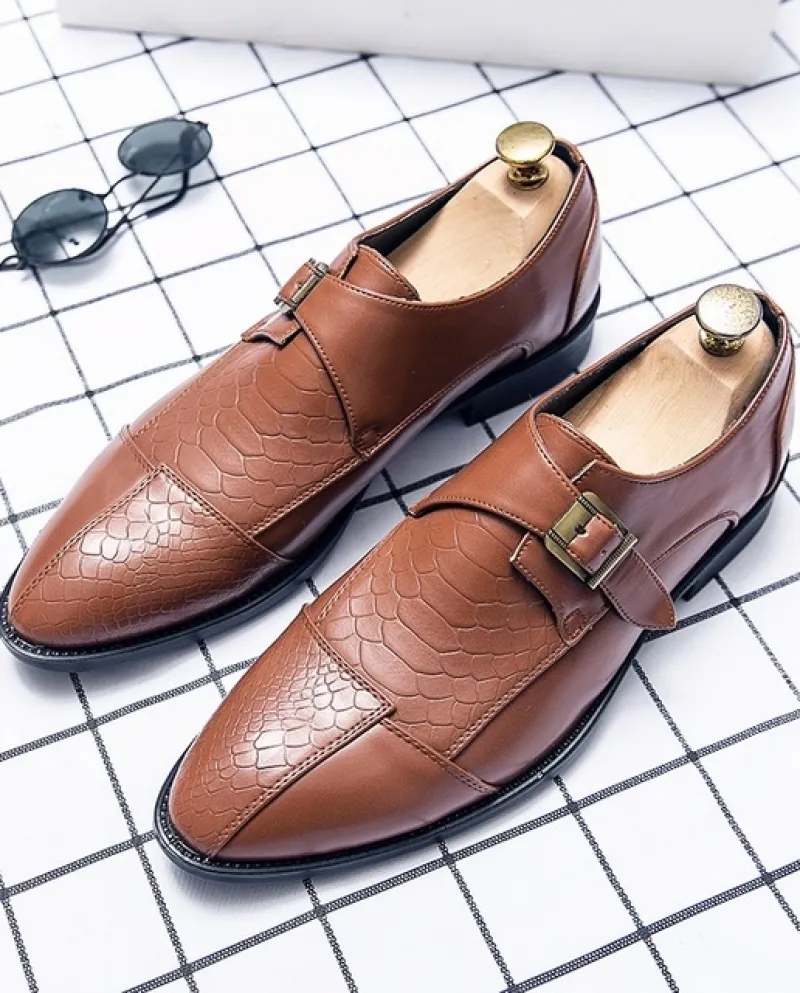 Alla moda A Punta Patchwork Fibbia Della Cintura Brogue Oxford Scarpe Per Gli Uomini Casual Abito Da Sposa Calzature Appartament