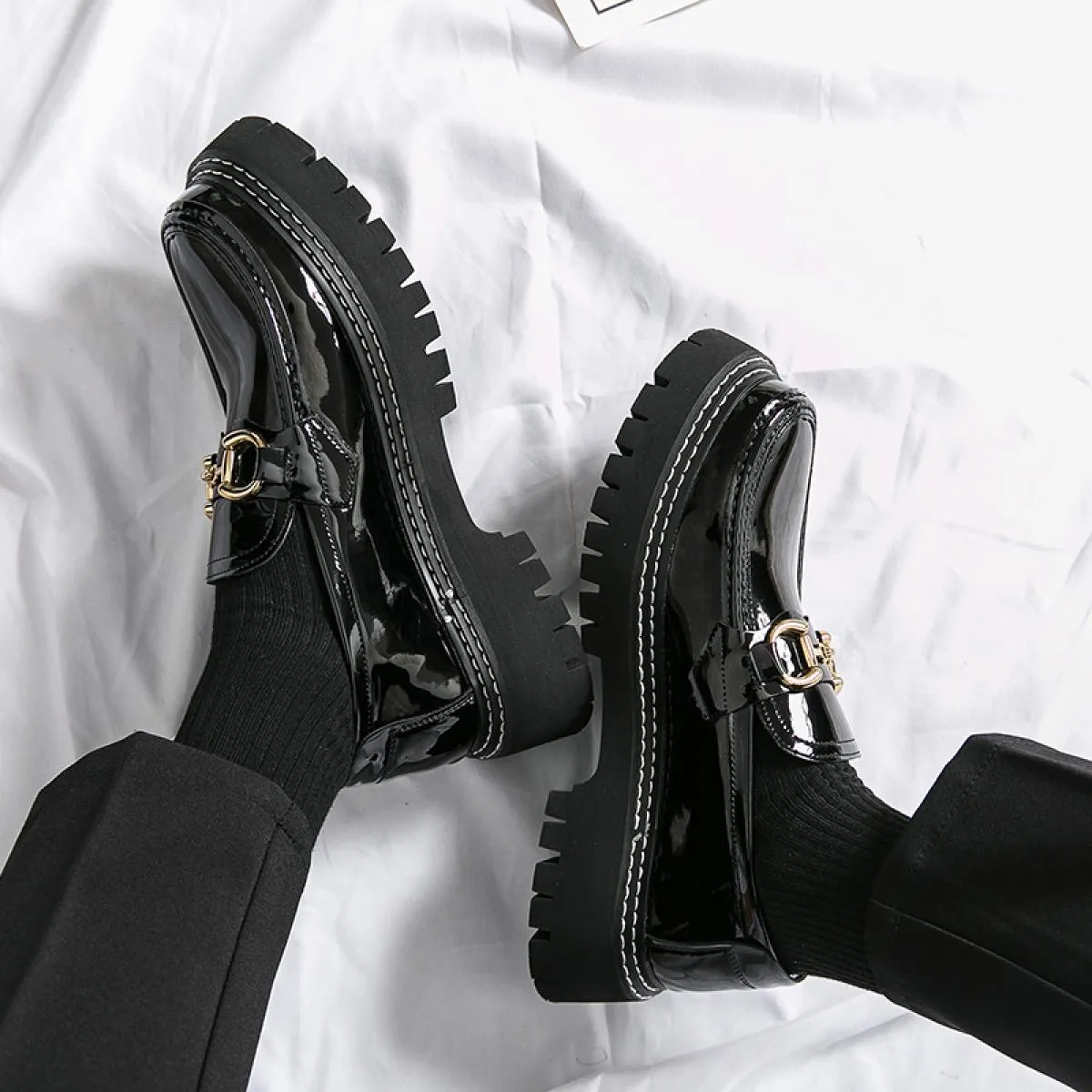Nuovi mocassini neri da uomo scarpe in pelle verniciata verde slipon traspirante scarpe casual solide fatte a mano spedizione gr