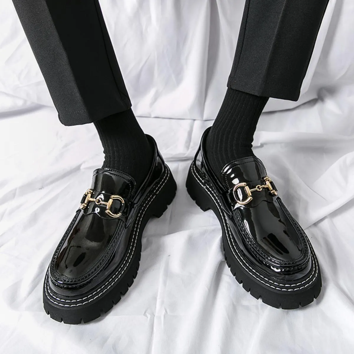 Nuovi mocassini neri da uomo scarpe in pelle verniciata verde slipon traspirante scarpe casual solide fatte a mano spedizione gr